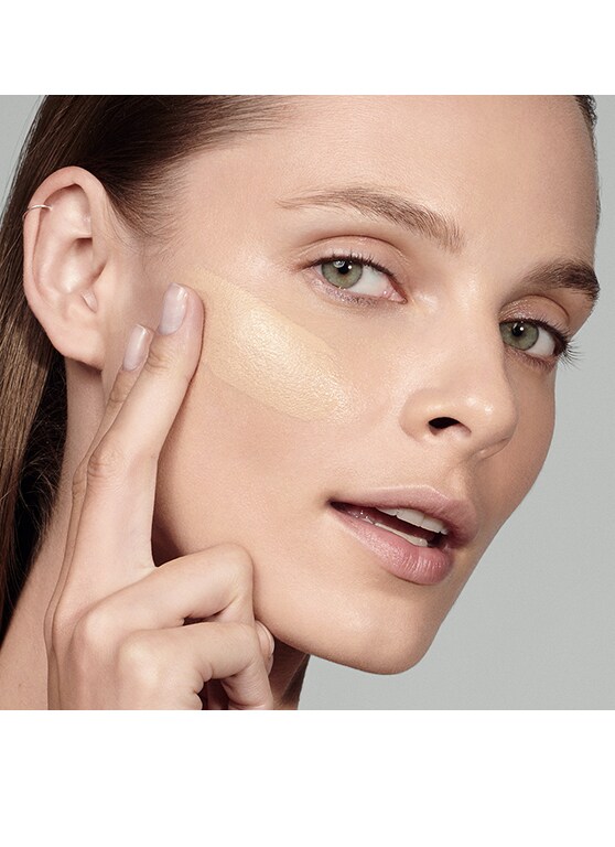 Base Futurist Hydra Rescue Moisturizing FPS 45